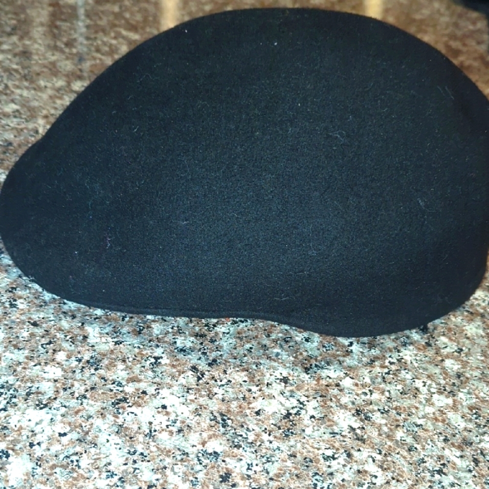 Classic Black Men's Cap